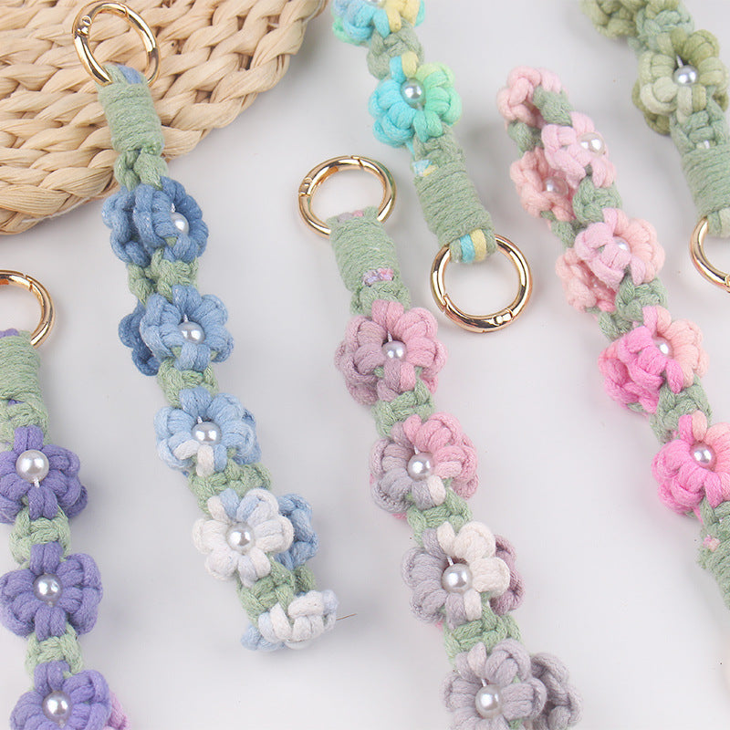 Wholesale pure hand-woven gradient daisy key chain